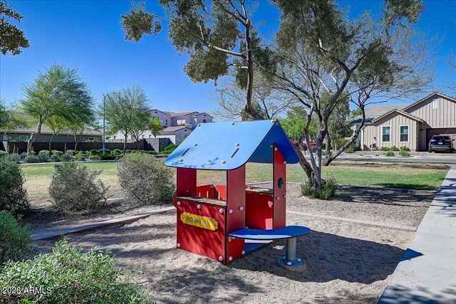 2012 W ANDALUSIAN Trail, Phoenix, AZ 85085