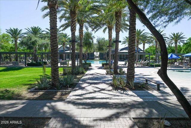 2012 W ANDALUSIAN Trail, Phoenix, AZ 85085