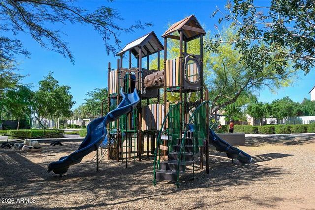 2012 W ANDALUSIAN Trail, Phoenix, AZ 85085