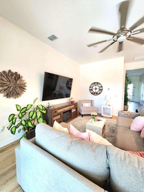 Image 15 of property listing at 9024 BARRIER COAST TRAIL, Parrish, FL 34219