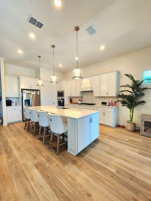 Image 9 of property listing at 9024 BARRIER COAST TRAIL, Parrish, FL 34219