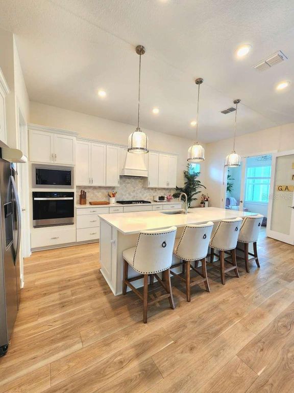 Image 10 of property listing at 9024 BARRIER COAST TRAIL, Parrish, FL 34219