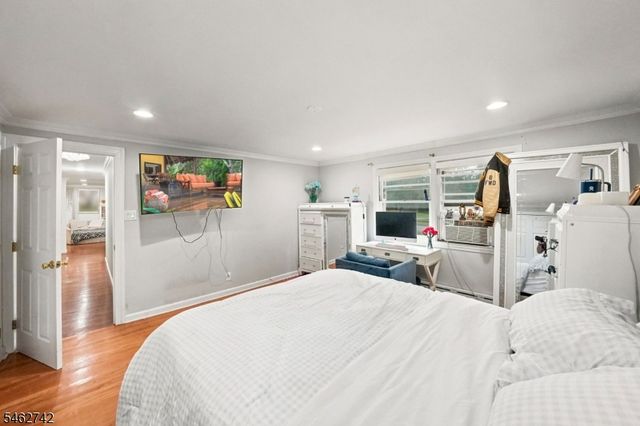 17 Harrison Ave, Long Hill Twp., NJ 07933