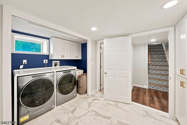 17 Harrison Ave, Long Hill Twp., NJ 07933