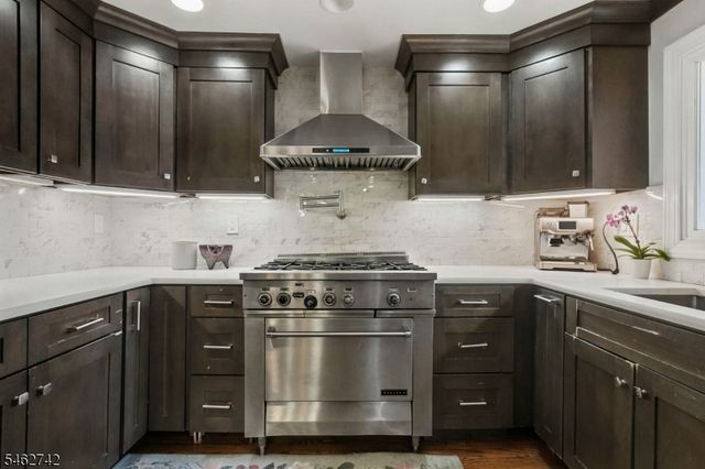 17 Harrison Ave, Long Hill Twp., NJ 07933
