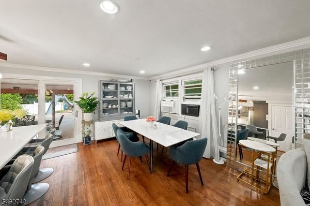 17 Harrison Ave, Long Hill Twp., NJ 07933