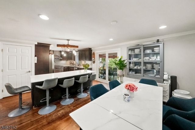 17 Harrison Ave, Long Hill Twp., NJ 07933