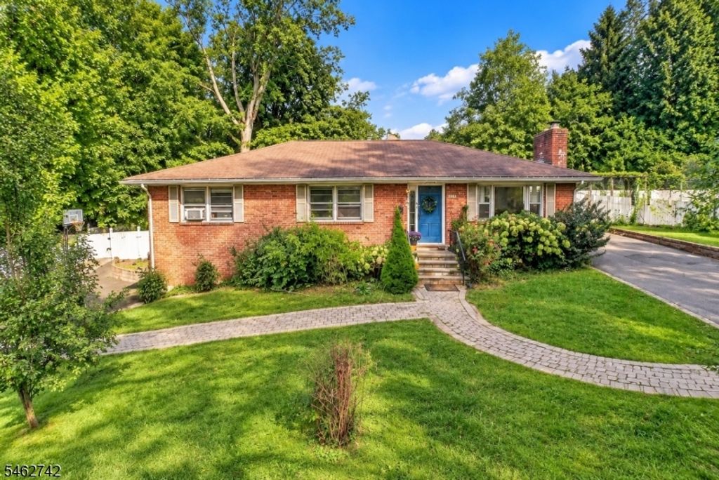 17 Harrison Ave, Long Hill Twp., NJ 07933 — exterior