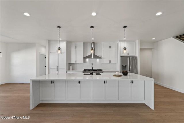 9345 N Secretariat Ln, Hayden, ID 83835