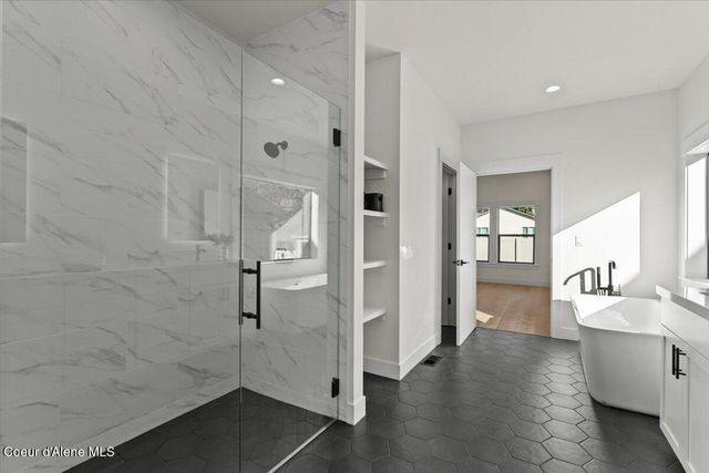 9345 N Secretariat Ln, Hayden, ID 83835