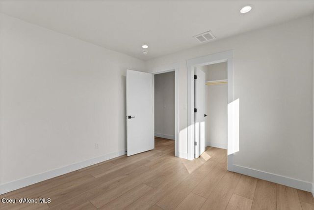 9345 N Secretariat Ln, Hayden, ID 83835