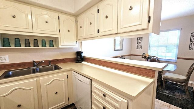 3586 CAPEHAZE DRIVE B4, Rotonda West, FL 33947