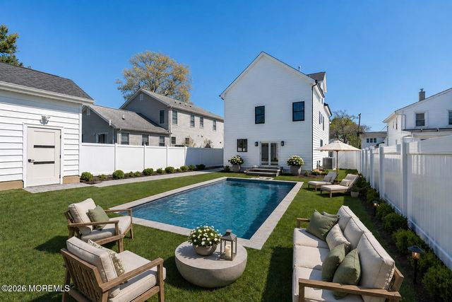 619 Park Avenue, Brielle, NJ 08730