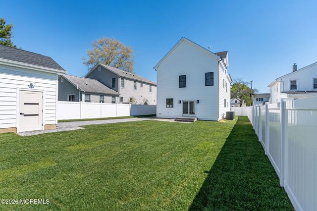 619 Park Avenue, Brielle, NJ 08730