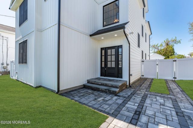 619 Park Avenue, Brielle, NJ 08730