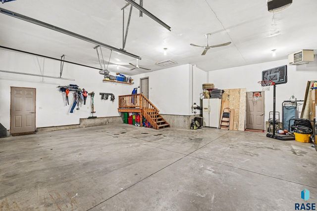 3805 S Bedford Ave Avenue, Sioux Falls, SD 57103