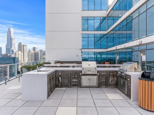 303 W OHIO Street 1407, Chicago, IL 60654