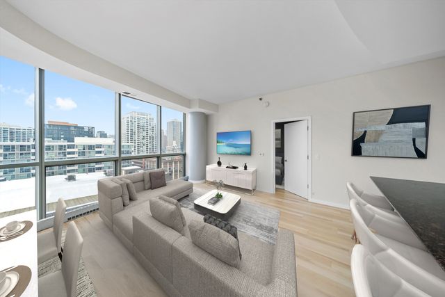 303 W OHIO Street 1407, Chicago, IL 60654