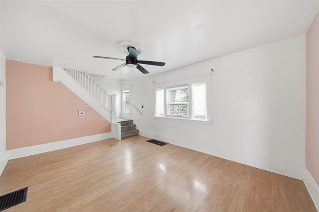 1516 Plymouth Street, Jackson, MI 49203