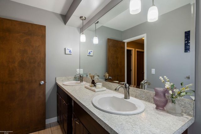 15589 Winter Park Drive, Macomb Twp, MI 48044