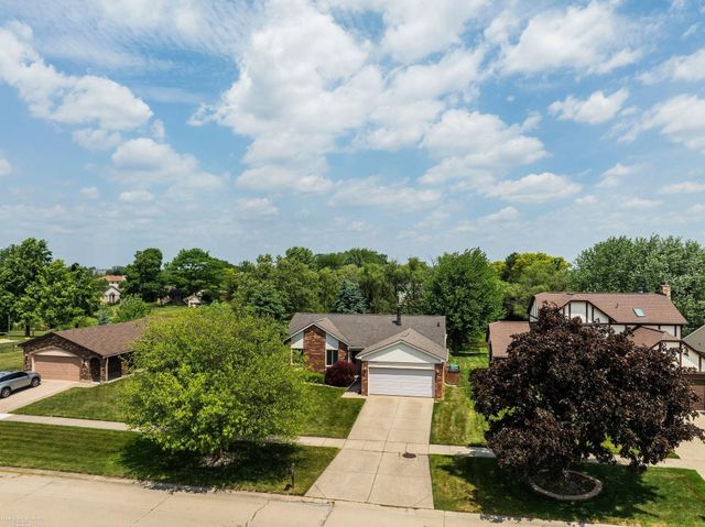 15589 Winter Park Drive, Macomb Twp, MI 48044