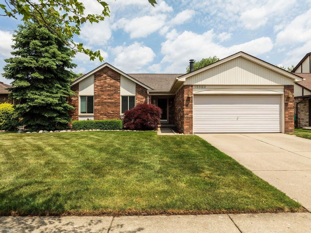 15589 Winter Park Drive, Macomb Twp, MI 48044