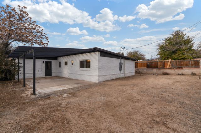 1126 Gretta Street NE, Albuquerque, NM 87112