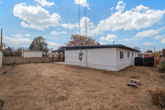 1126 Gretta Street NE, Albuquerque, NM 87112