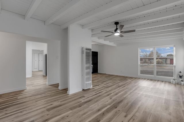 1126 Gretta Street NE, Albuquerque, NM 87112