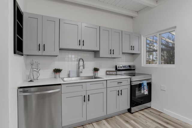 1126 Gretta Street NE, Albuquerque, NM 87112