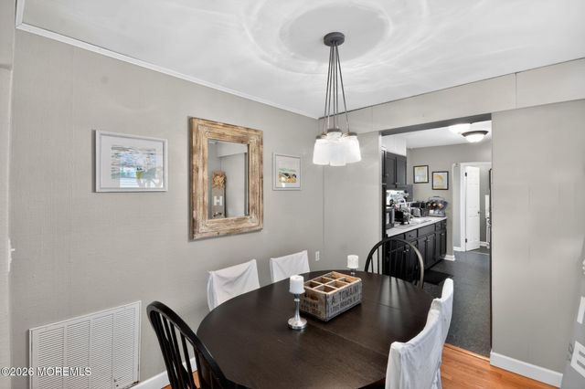 9 Forrest Avenue, Rumson, NJ 07760