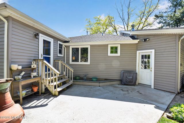 9 Forrest Avenue, Rumson, NJ 07760
