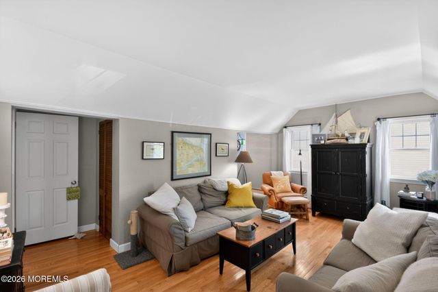 9 Forrest Avenue, Rumson, NJ 07760