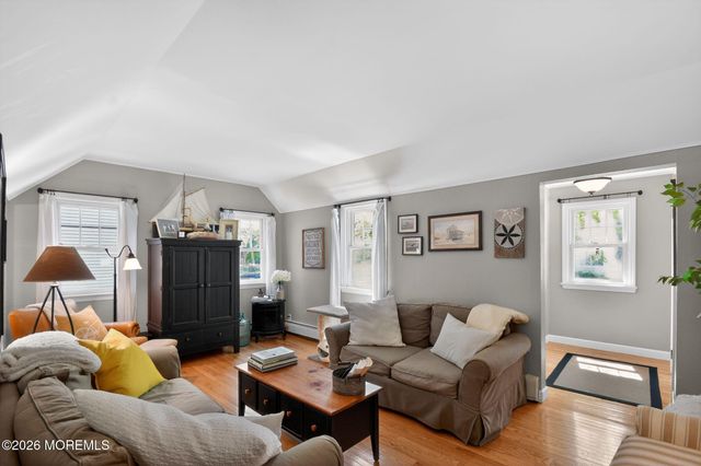 9 Forrest Avenue, Rumson, NJ 07760