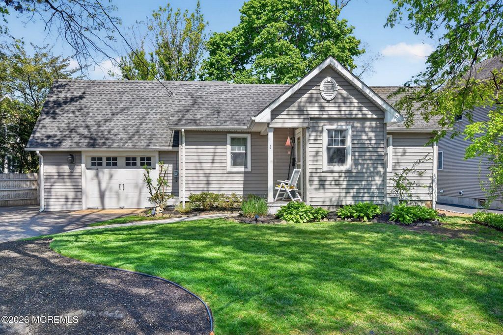 9 Forrest Avenue, Rumson, NJ 07760