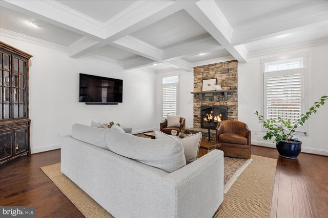 6618 GORDON AVE, Falls Church, VA 22046