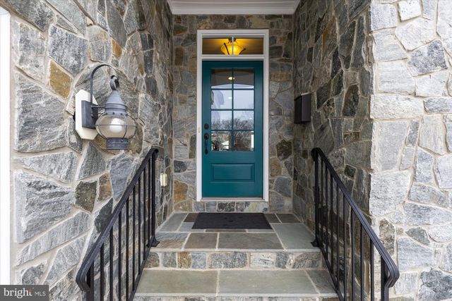 6618 GORDON AVE, Falls Church, VA 22046