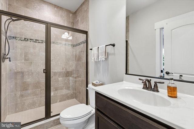 6618 GORDON AVE, Falls Church, VA 22046