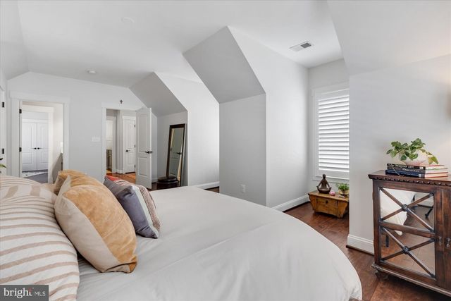 6618 GORDON AVE, Falls Church, VA 22046