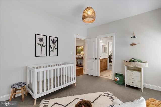 6618 GORDON AVE, Falls Church, VA 22046