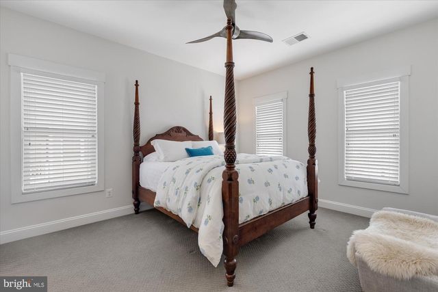 6618 GORDON AVE, Falls Church, VA 22046