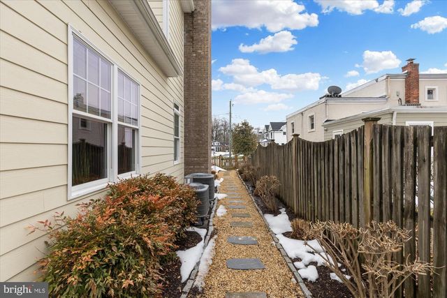 6618 GORDON AVE, Falls Church, VA 22046