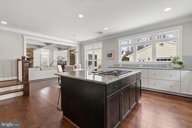 6618 GORDON AVE, Falls Church, VA 22046