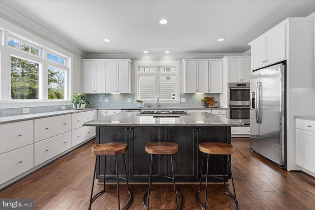 6618 GORDON AVE, Falls Church, VA 22046