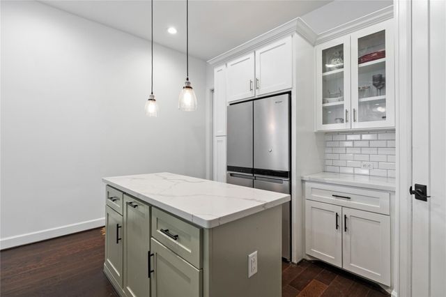 120 E 32nd Street A, Houston, TX 77018