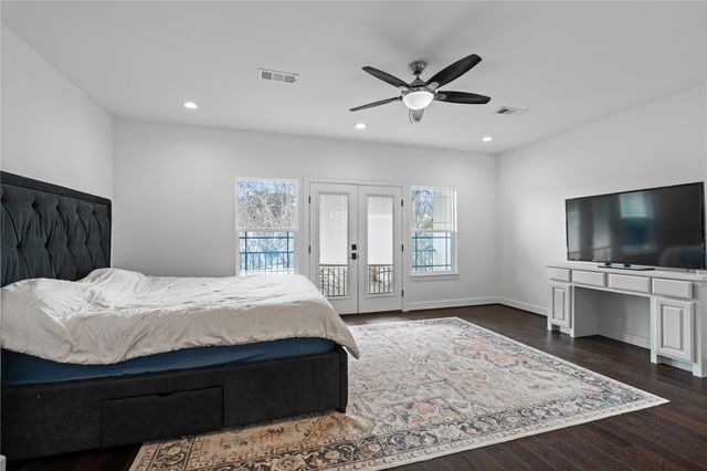 120 E 32nd Street A, Houston, TX 77018