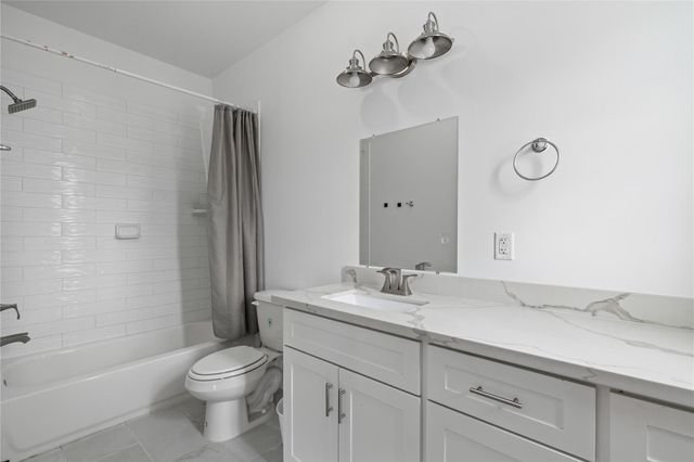 120 E 32nd Street A, Houston, TX 77018