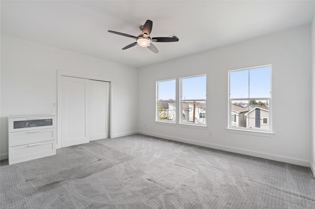 120 E 32nd Street A, Houston, TX 77018