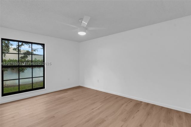 7100 Fairway Dr K11, Miami Lakes, FL 33014
