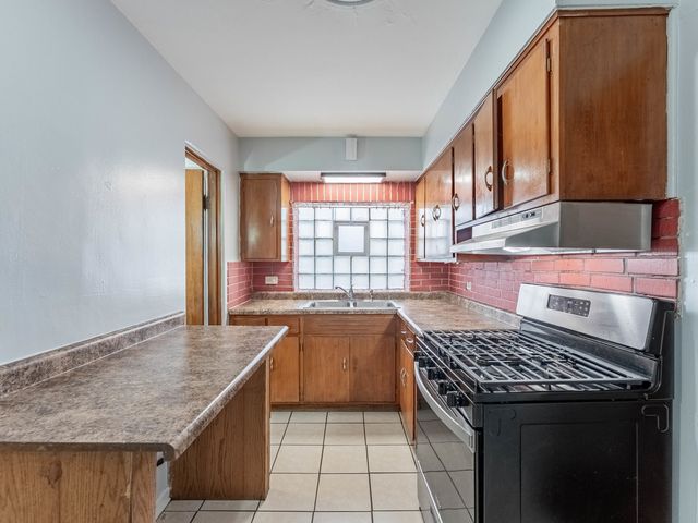 3847 Euclid Avenue, Berwyn, IL 60402